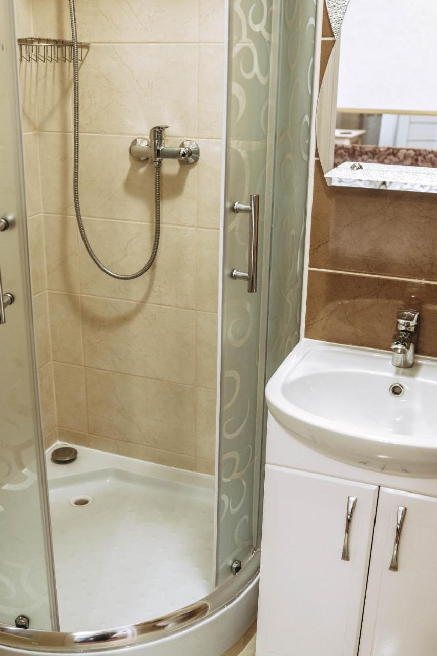 לבוב Hotel Rafinad מראה חיצוני תמונה